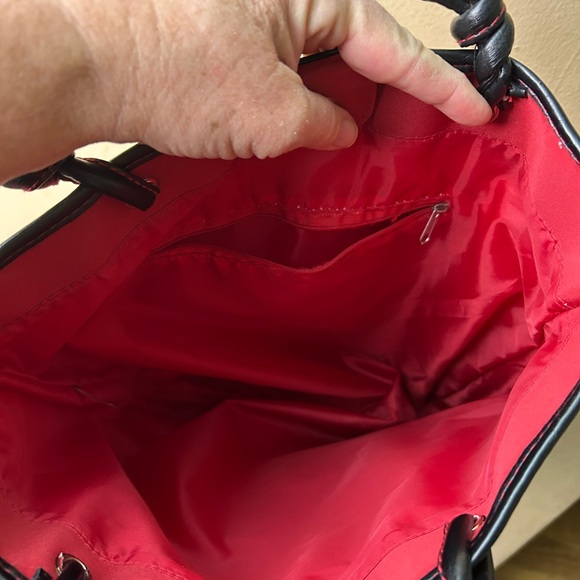 Ed Hardy Geisha Girl Bag 15&1/2" Wide x 24&1/2" Tall - Picture 6 of 7